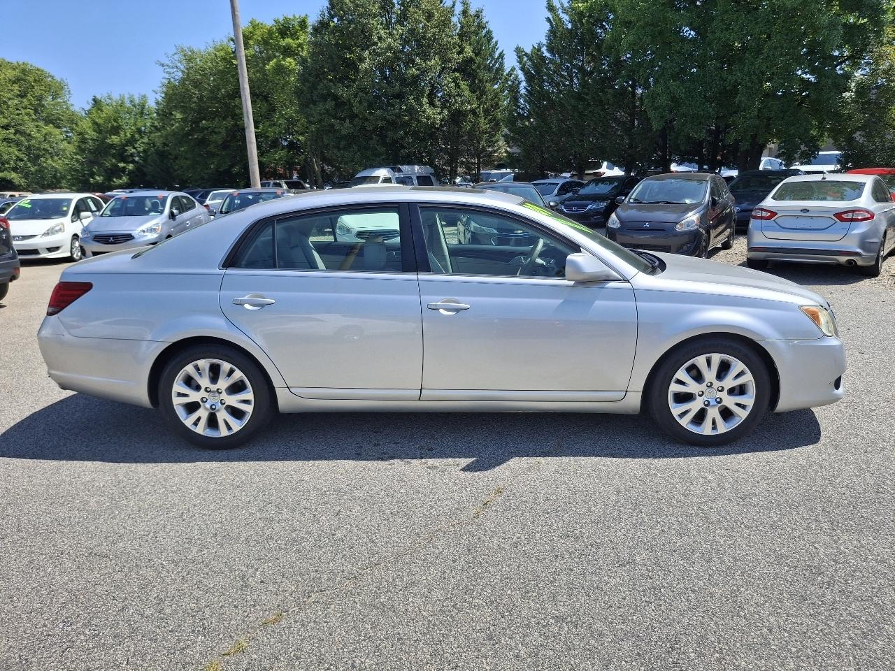 Toyota Avalon XL 2009