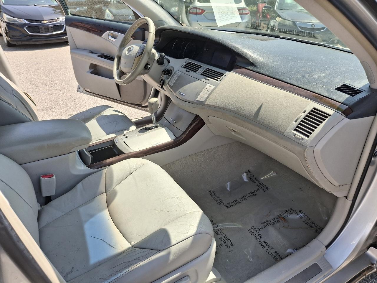 Toyota Avalon XL 2009