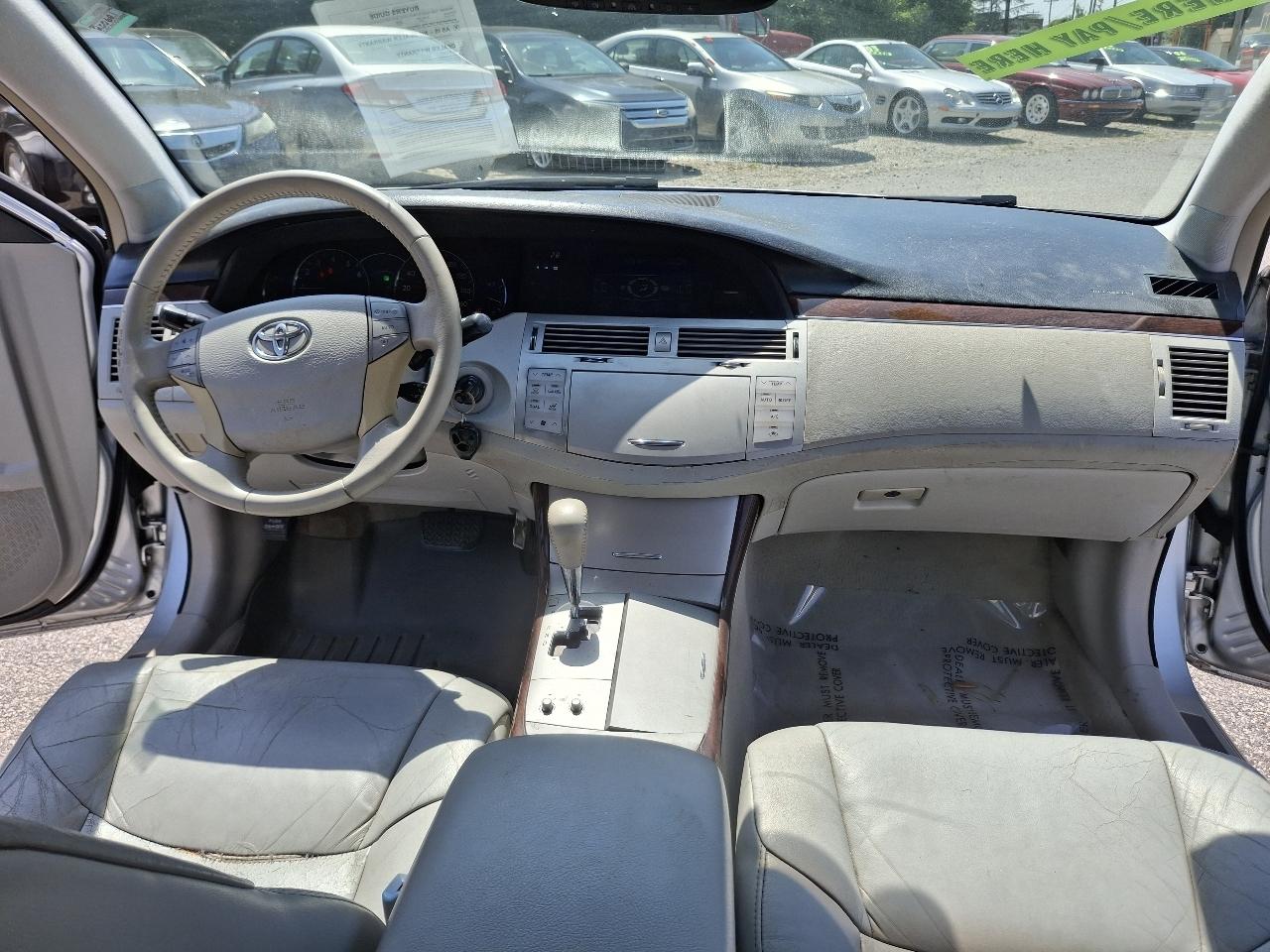 Toyota Avalon XL 2009
