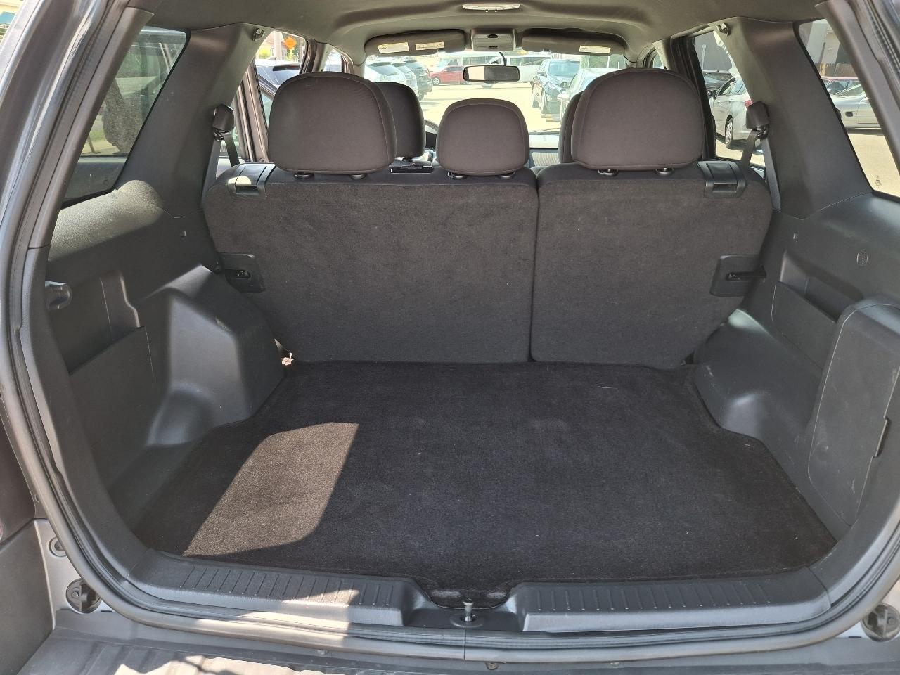 Ford Escape XLT FWD 2012