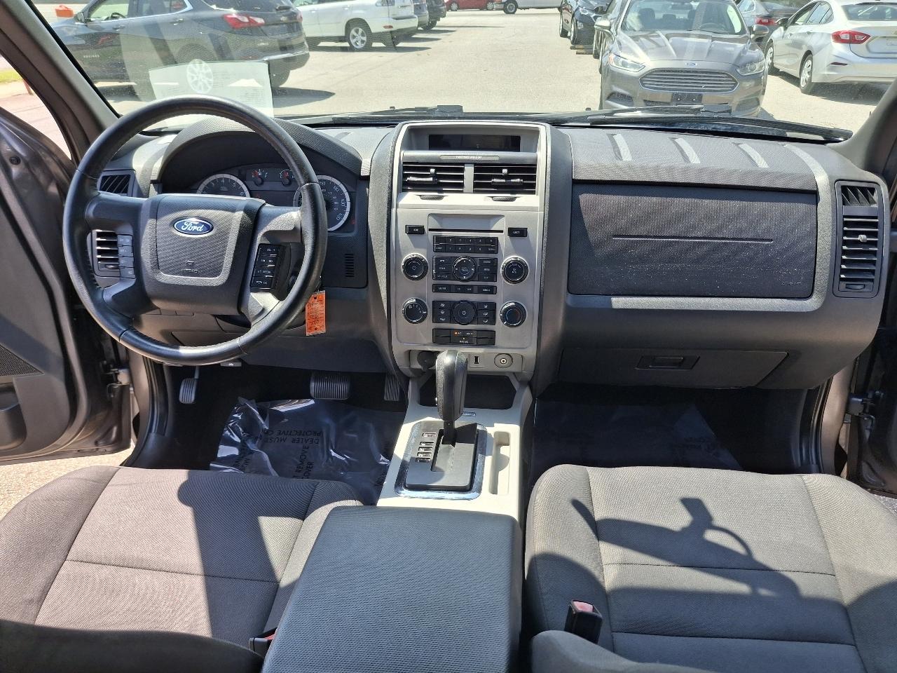 Ford Escape XLT FWD 2012