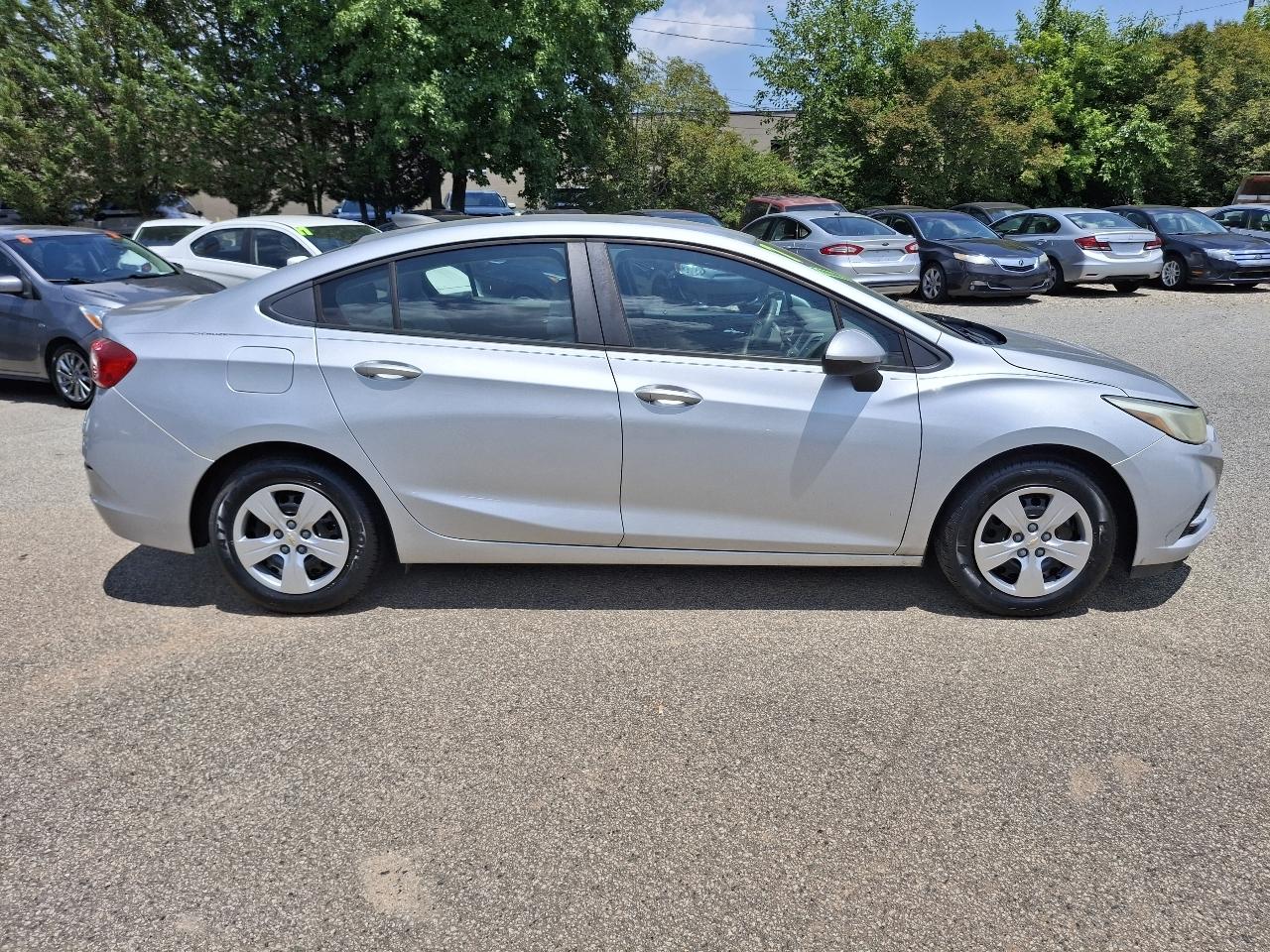 Chevrolet Cruze LS Auto 2017