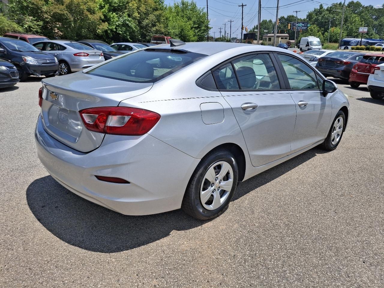 Chevrolet Cruze LS Auto 2017