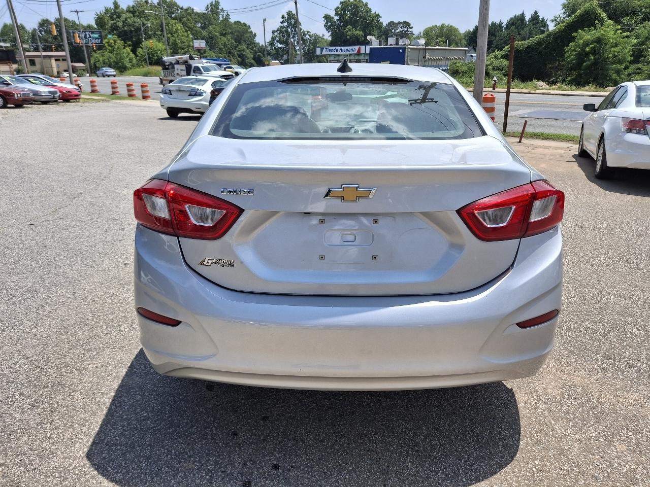 Chevrolet Cruze LS Auto 2017