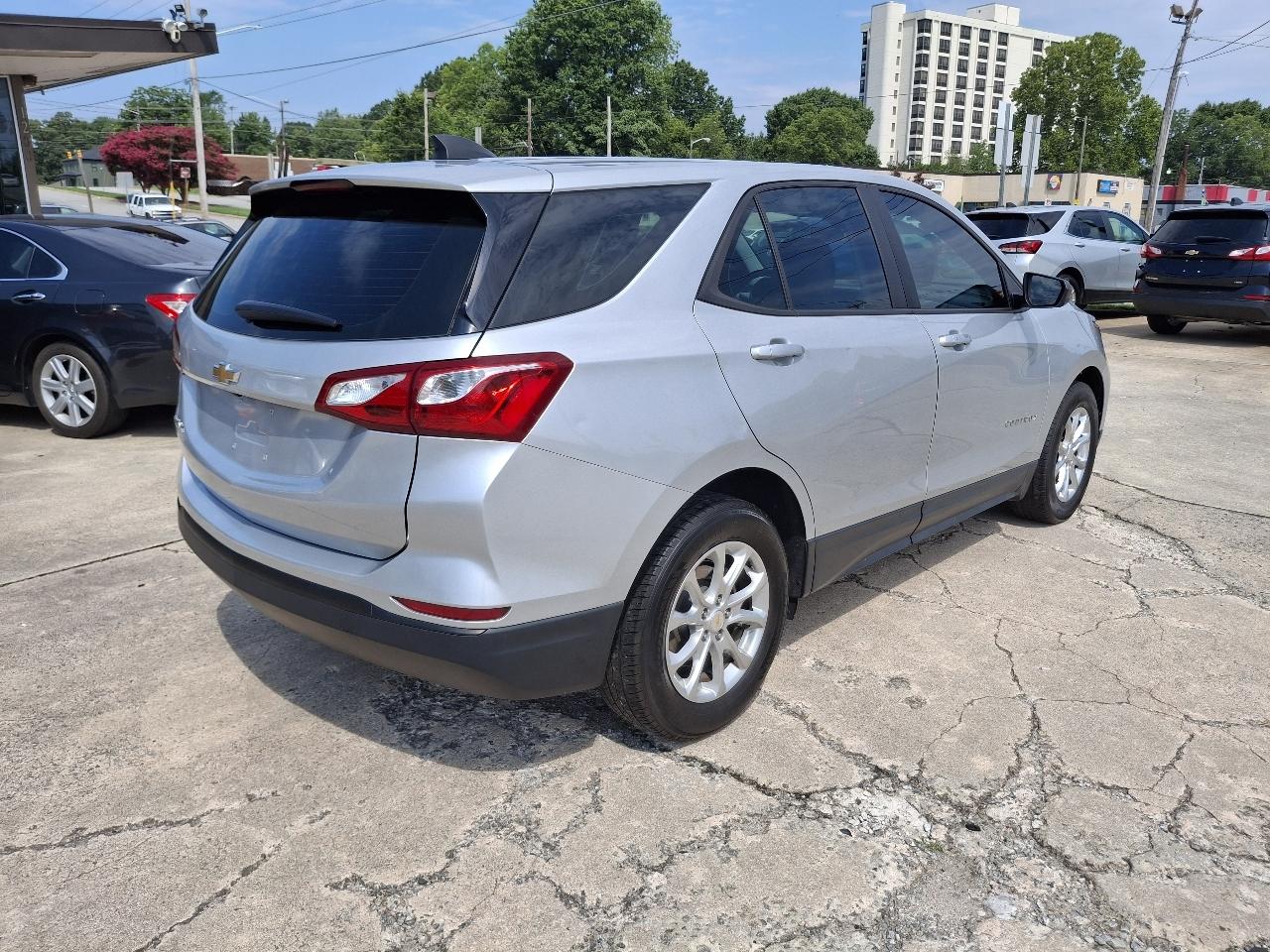 Chevrolet Equinox LS 2WD 2020
