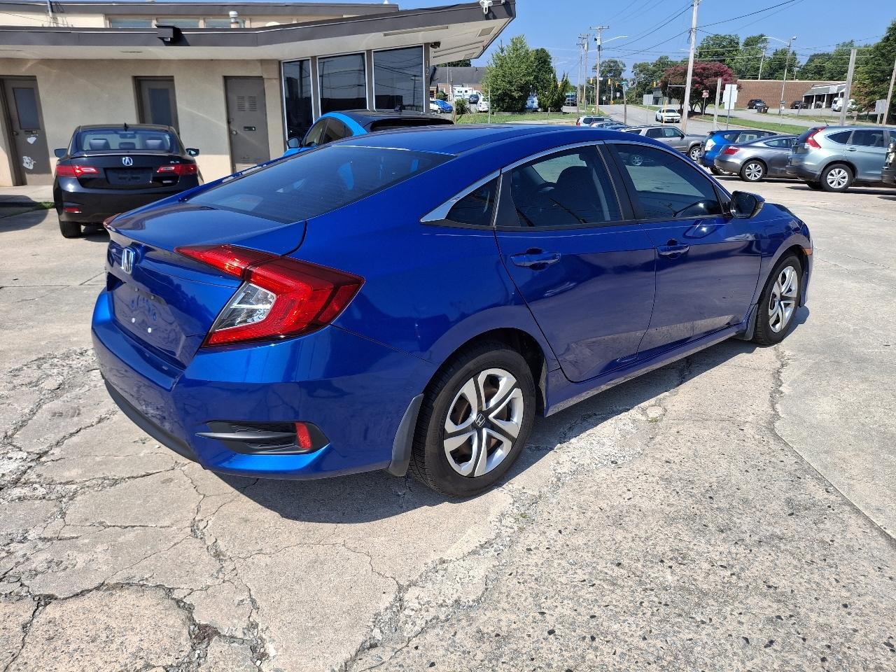 Honda Civic LX Sedan CVT 2017
