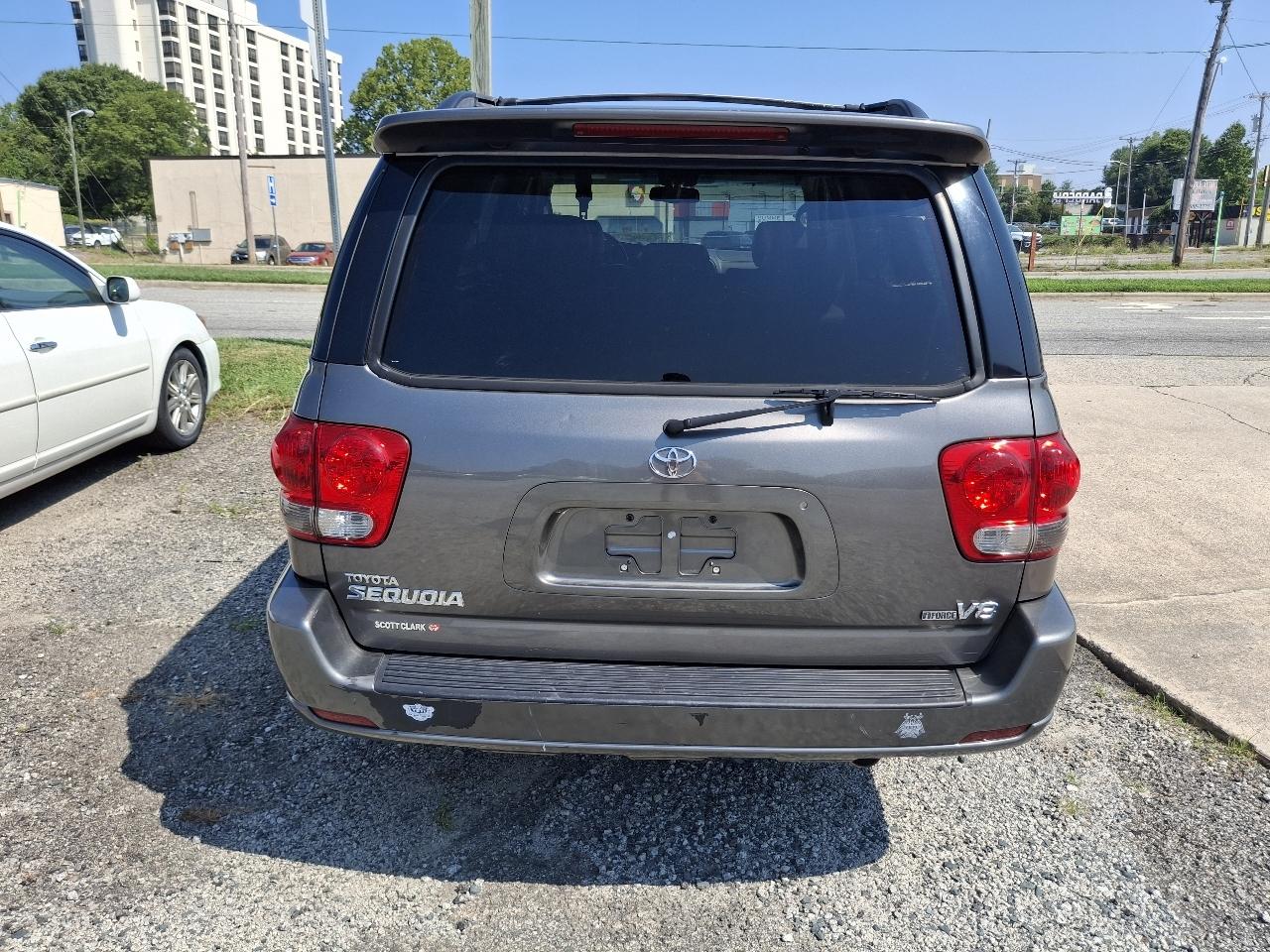 Toyota Sequoia SR5 2WD 2007