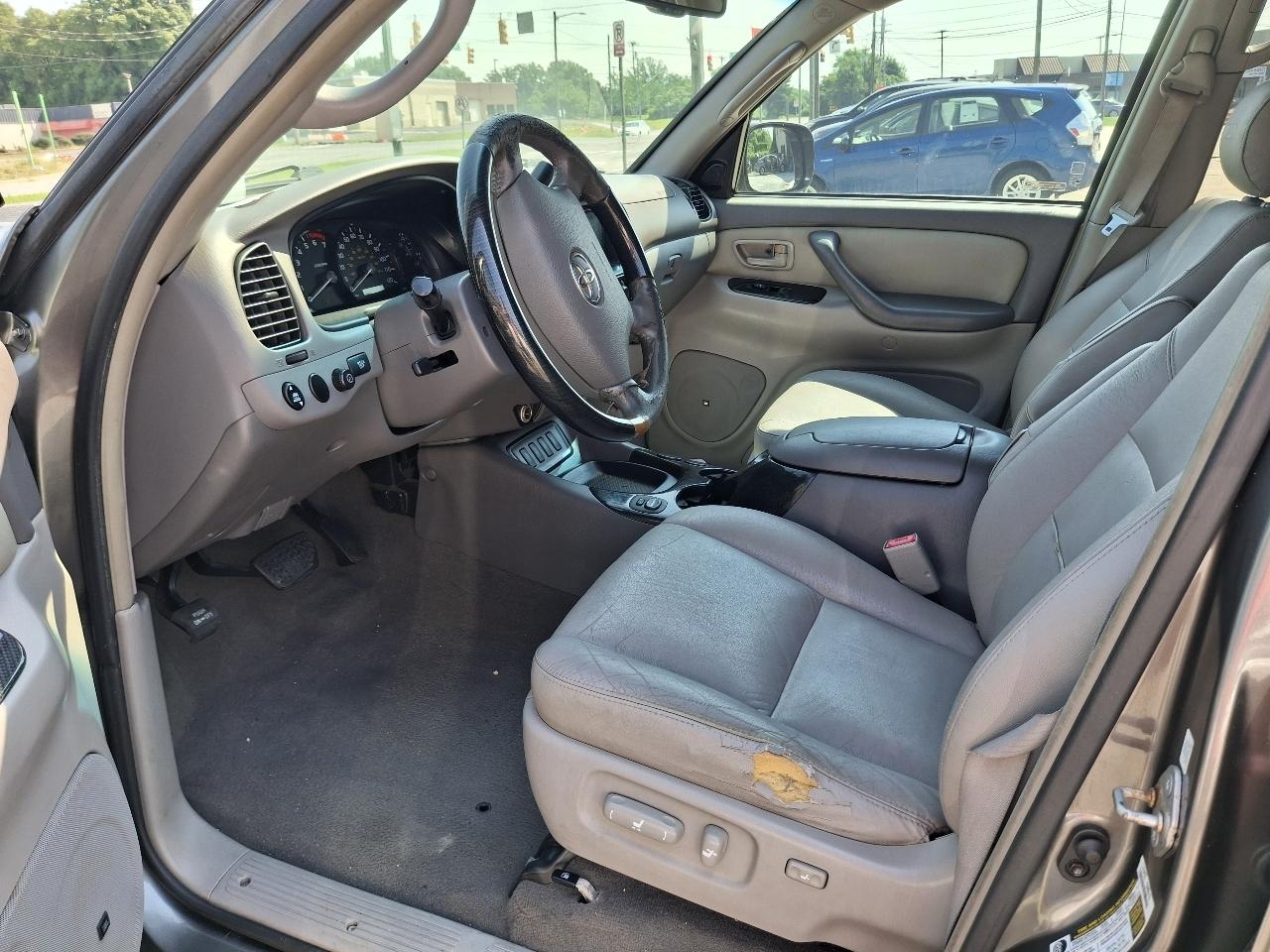 Toyota Sequoia SR5 2WD 2007