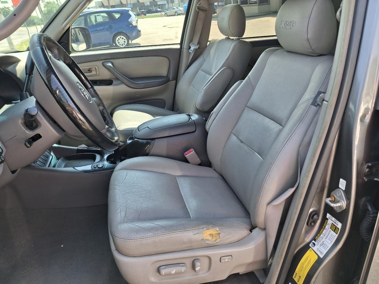 Toyota Sequoia SR5 2WD 2007