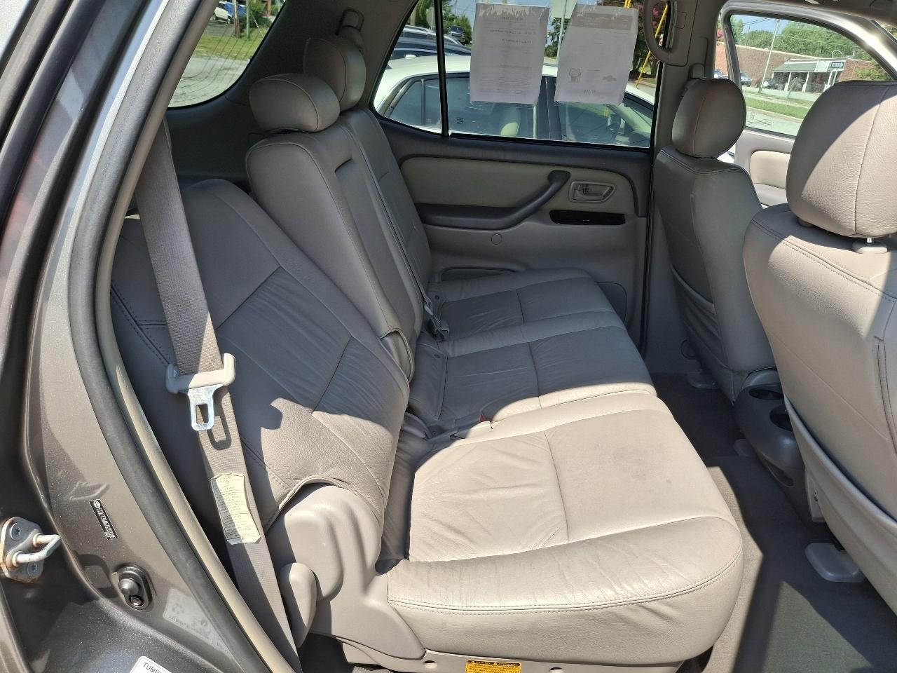 Toyota Sequoia SR5 2WD 2007