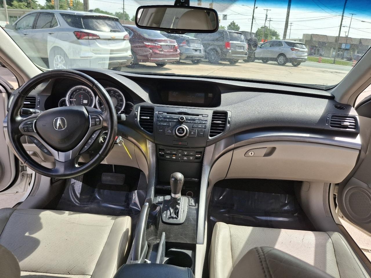Acura TSX 5-speed AT 2011