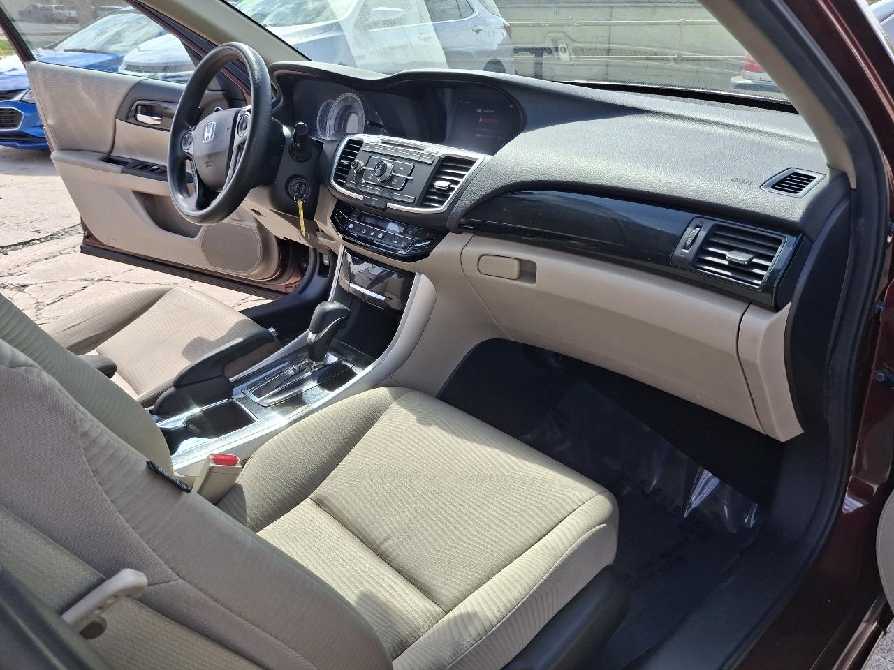 Honda Accord LX Sedan CVT 2016