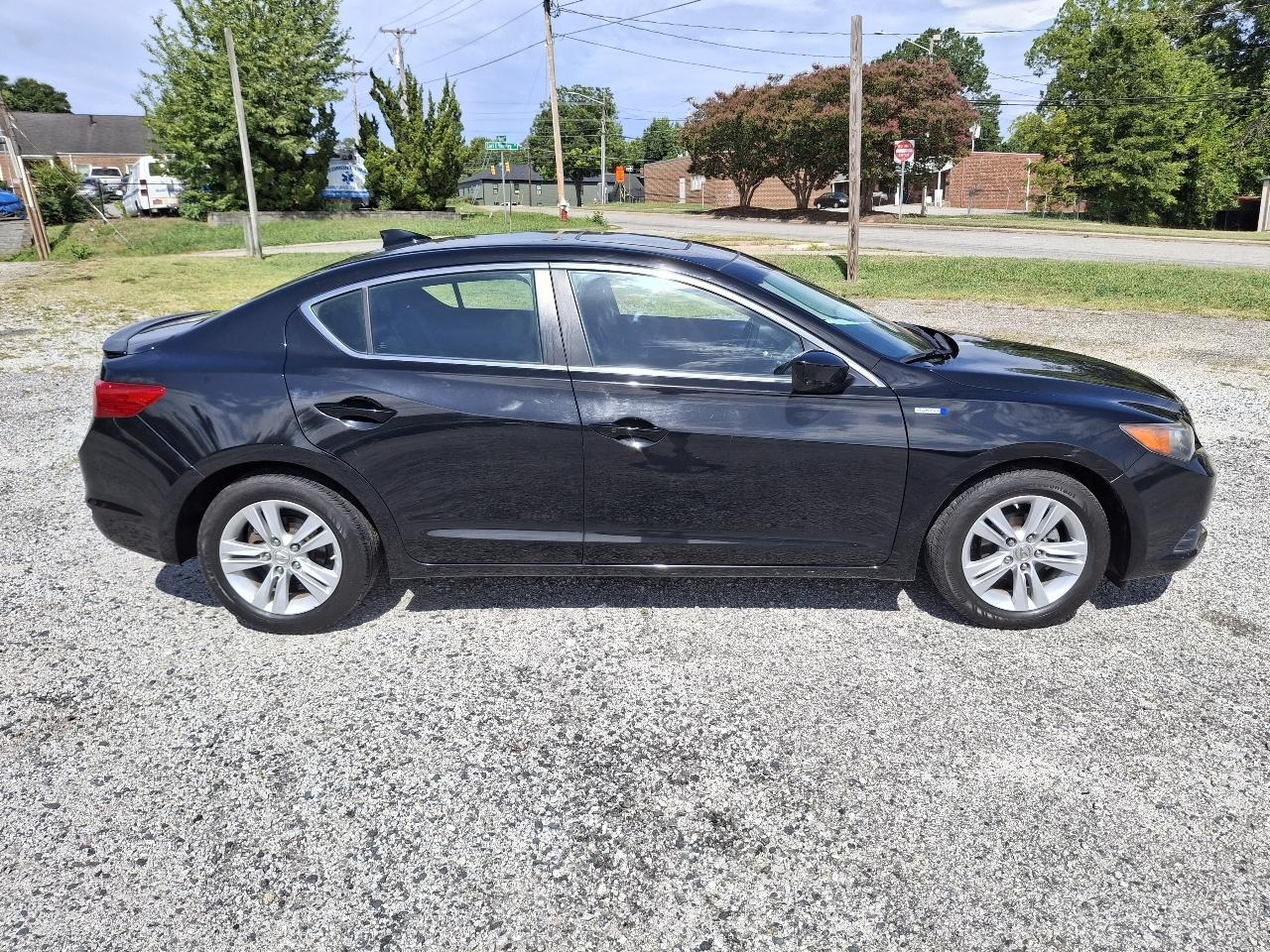 Acura ILX CVT Hybrid 2013