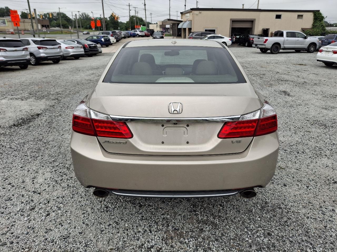Honda Accord EX-L V6 Sedan AT 2015