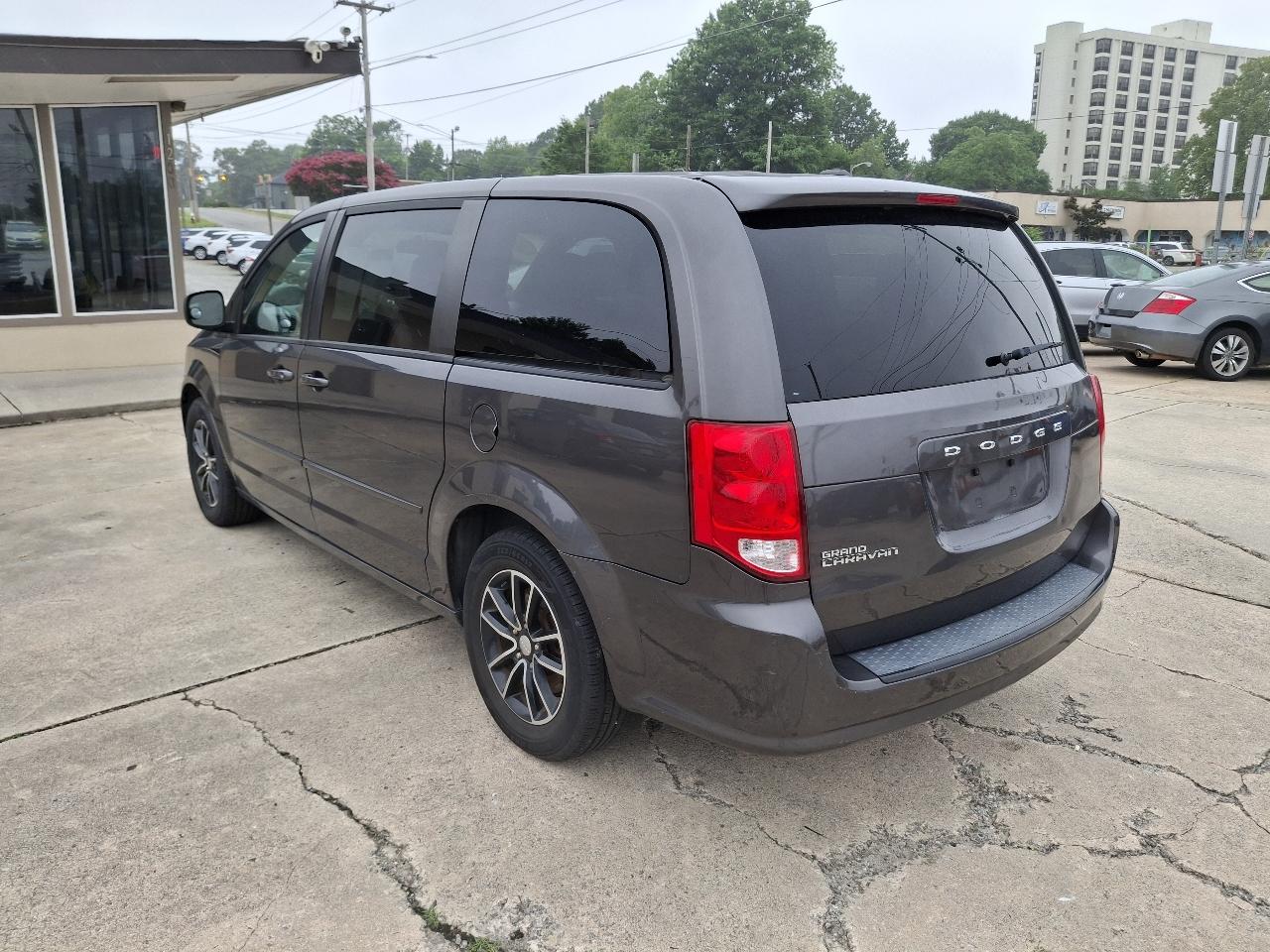 Dodge Grand Caravan SE 2015