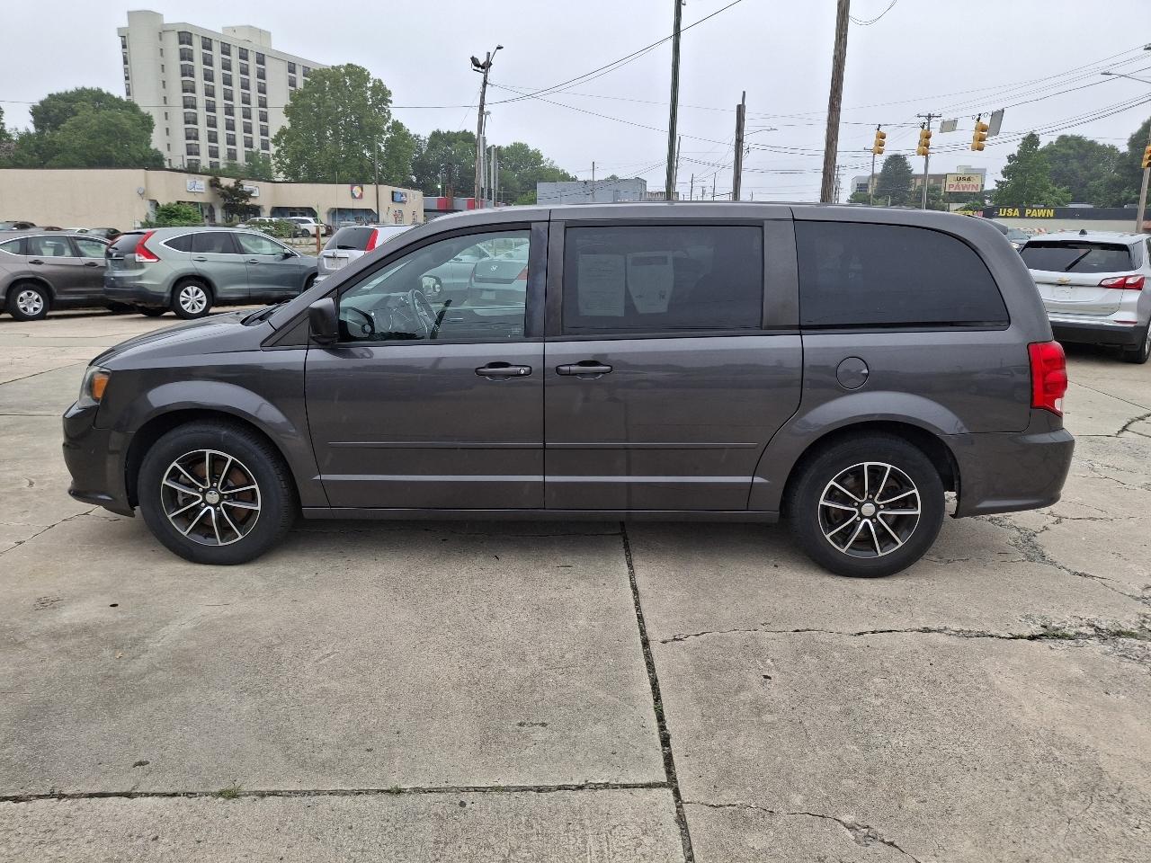 Dodge Grand Caravan SE 2015