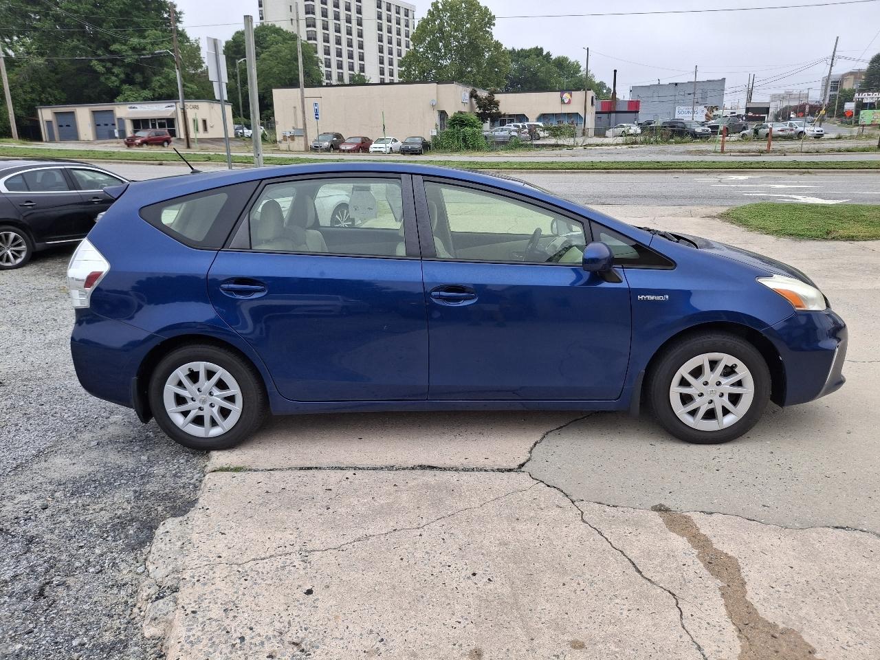 Toyota Prius V Two 2012