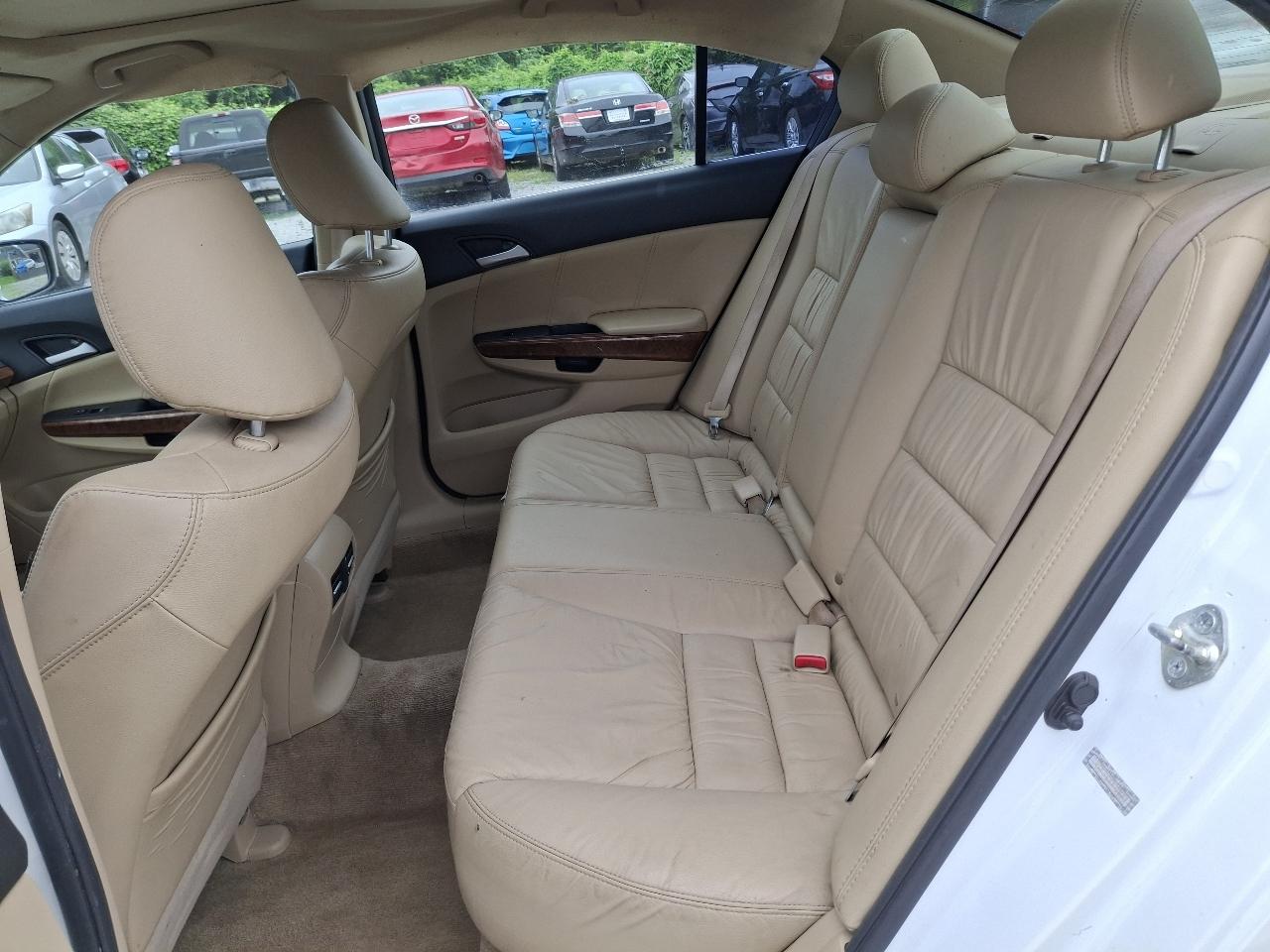 Honda Accord EX-L V6 Sedan AT 2012