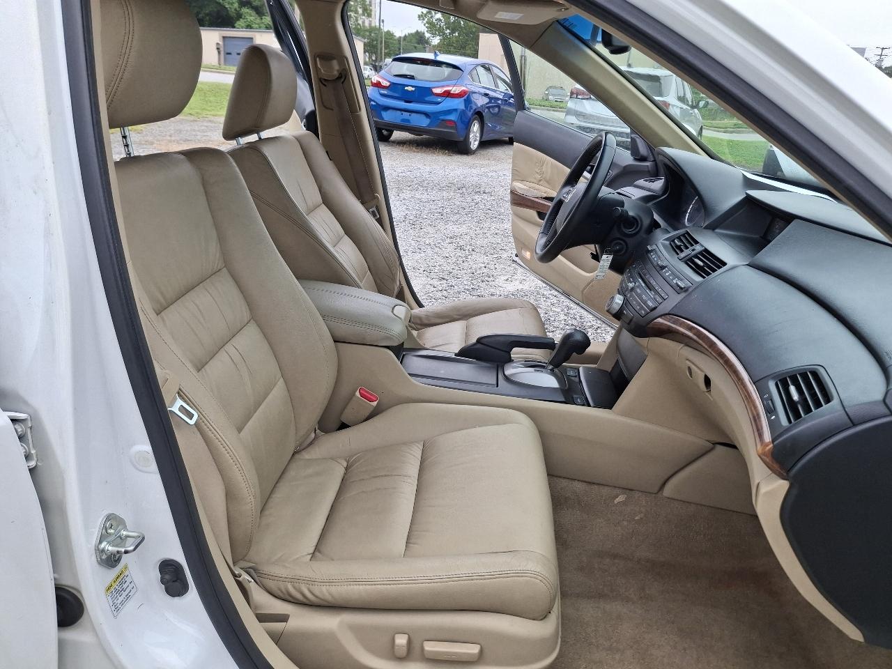 Honda Accord EX-L V6 Sedan AT 2012