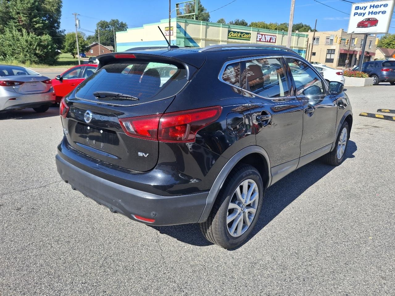 Nissan Rogue Sport S 2019