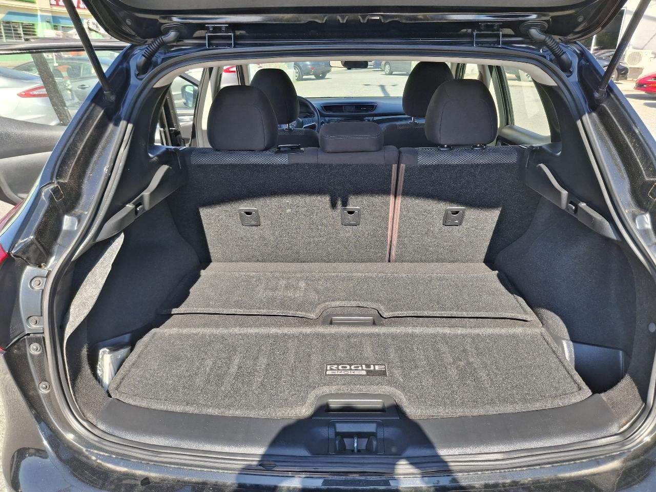 Nissan Rogue Sport S 2019