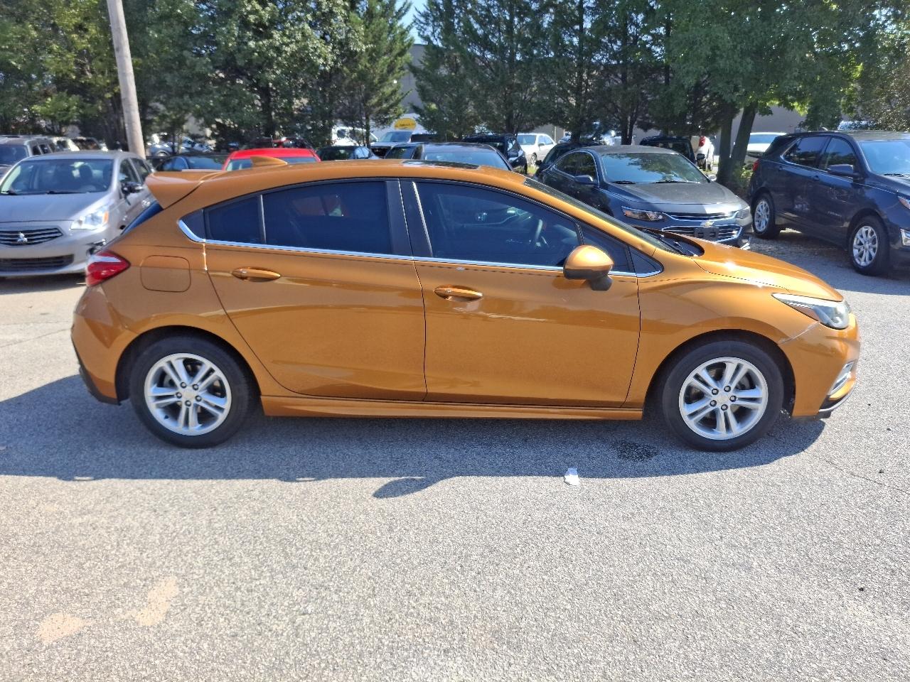 Chevrolet Cruze LT Auto Hatchback 2017