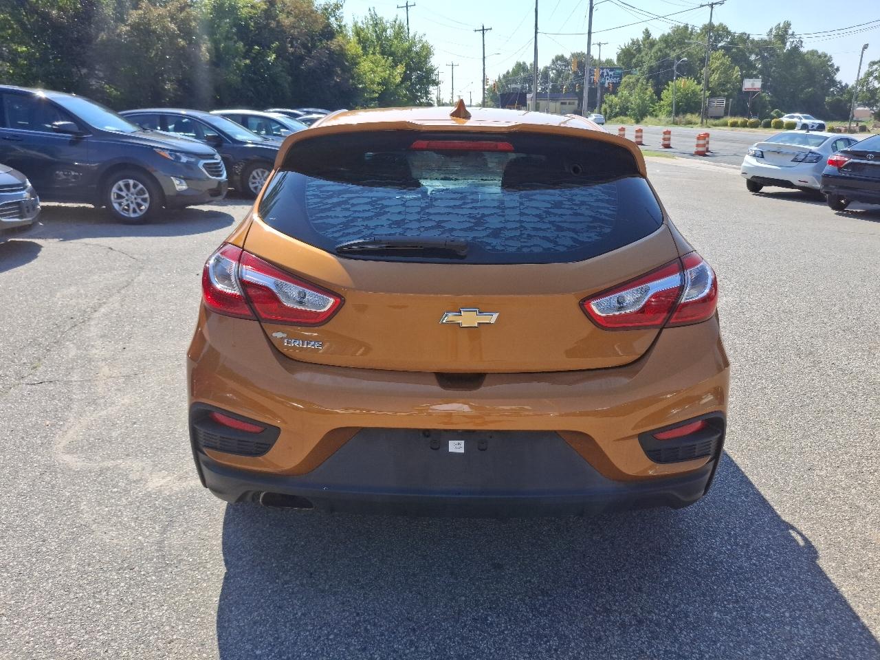 Chevrolet Cruze LT Auto Hatchback 2017