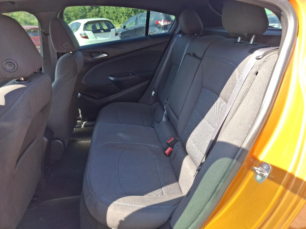 Chevrolet Cruze LT Auto Hatchback 2017