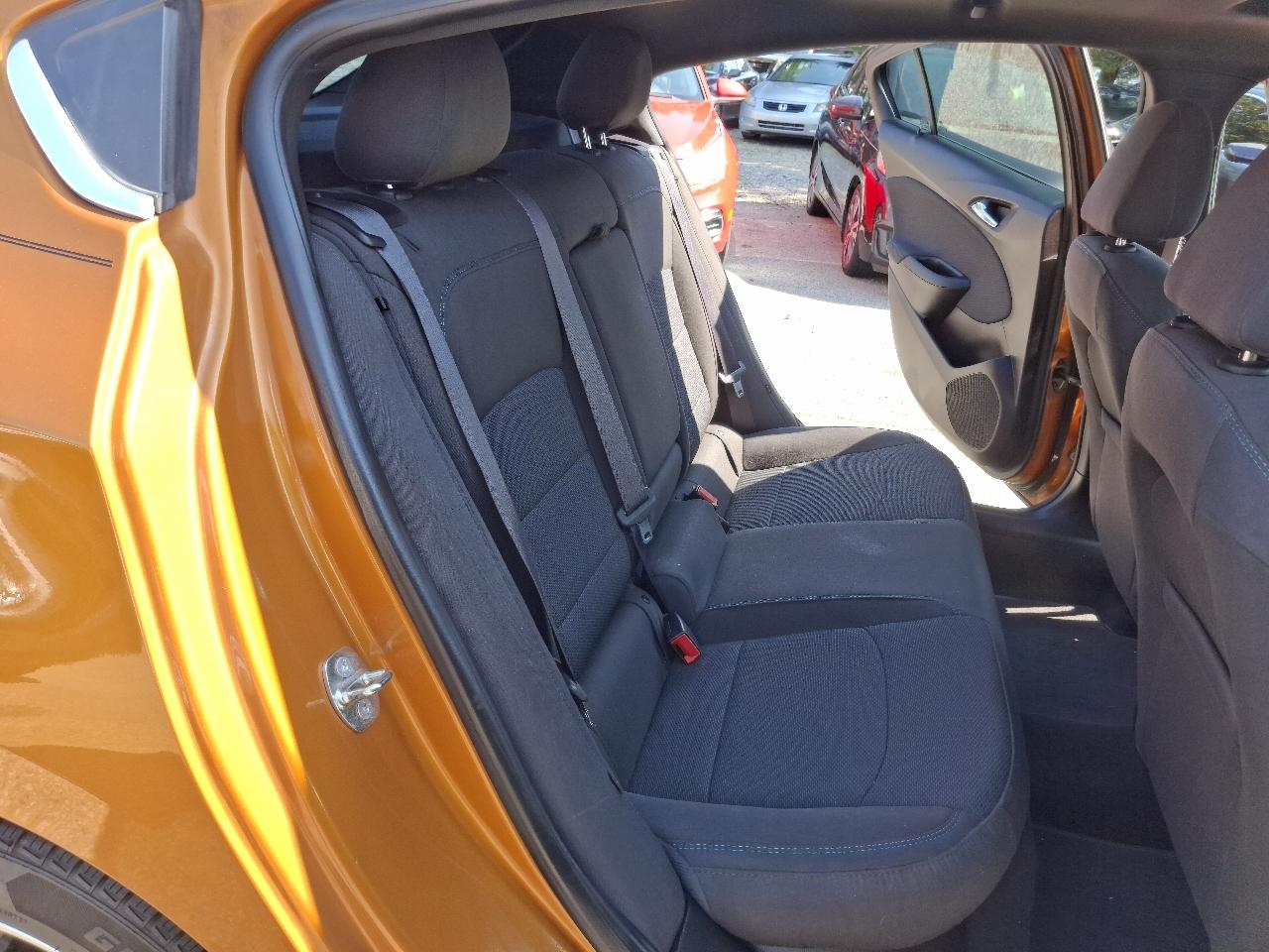 Chevrolet Cruze LT Auto Hatchback 2017