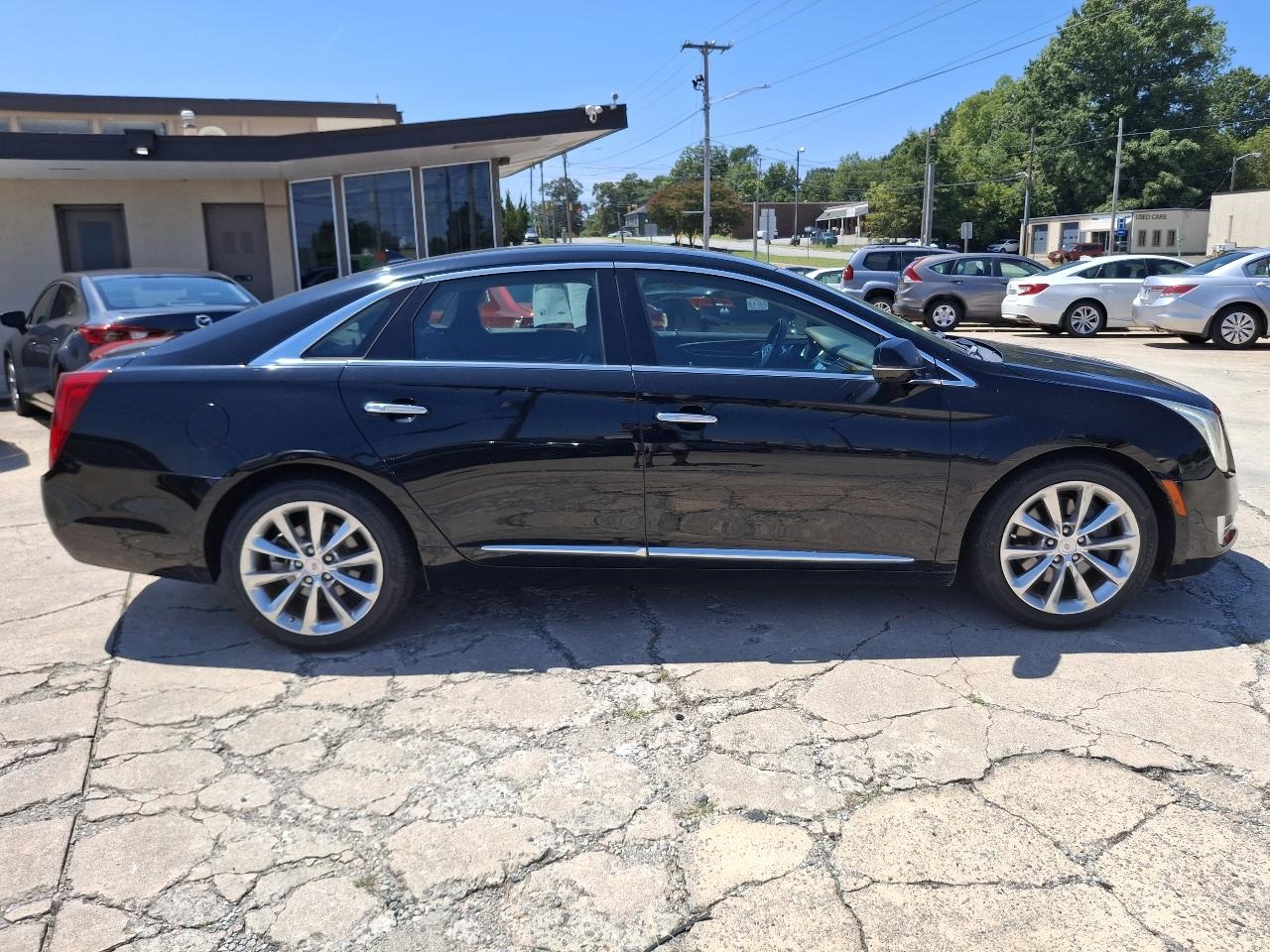 Cadillac XTS Luxury 2013