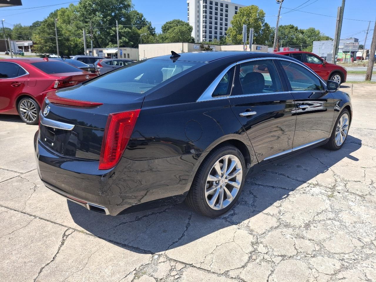 Cadillac XTS Luxury 2013