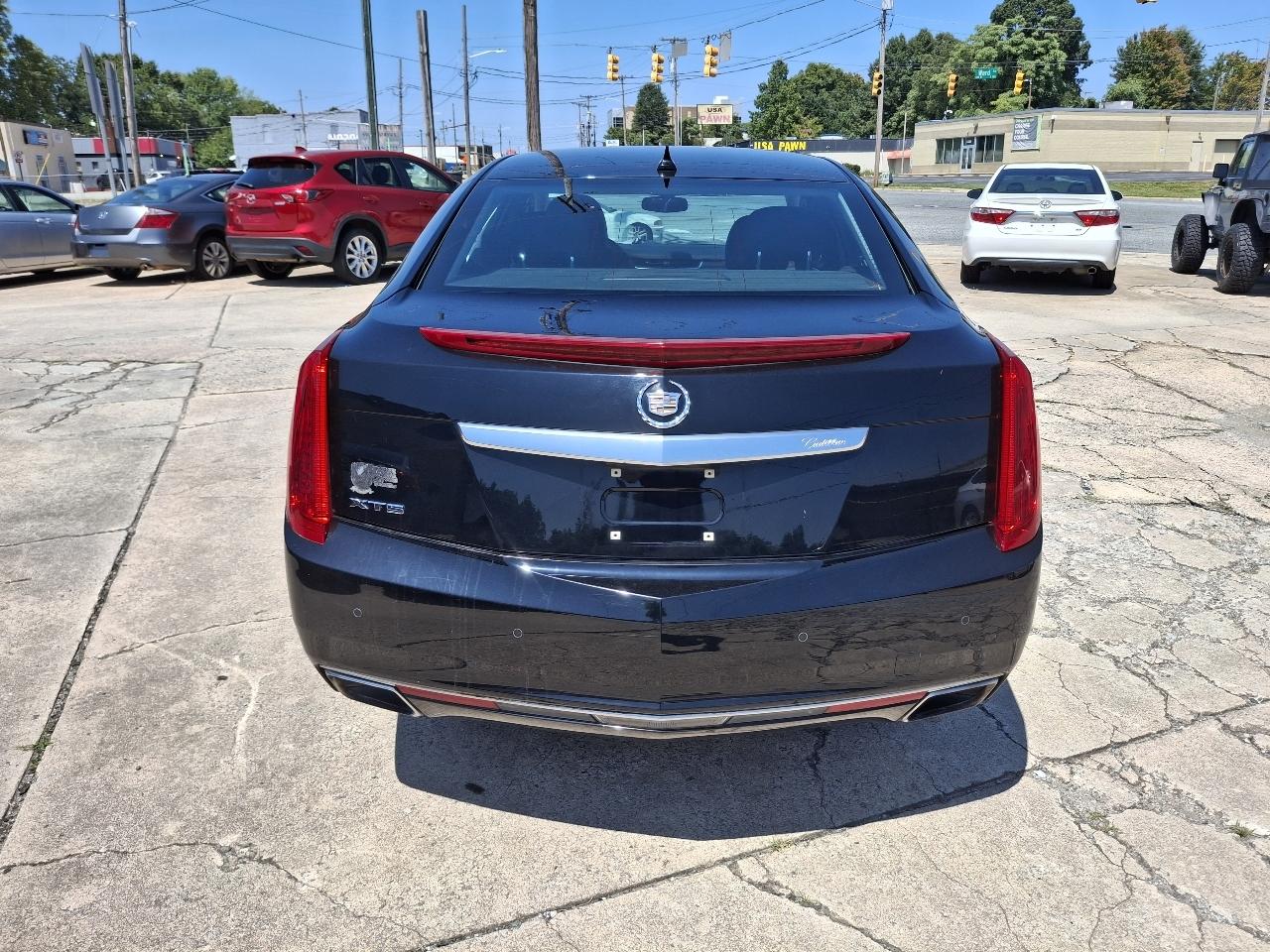 Cadillac XTS Luxury 2013