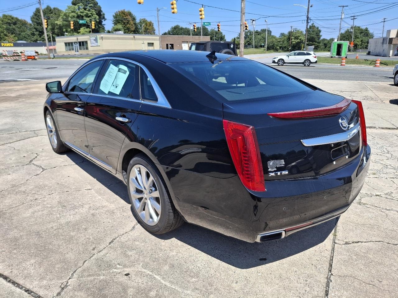 Cadillac XTS Luxury 2013