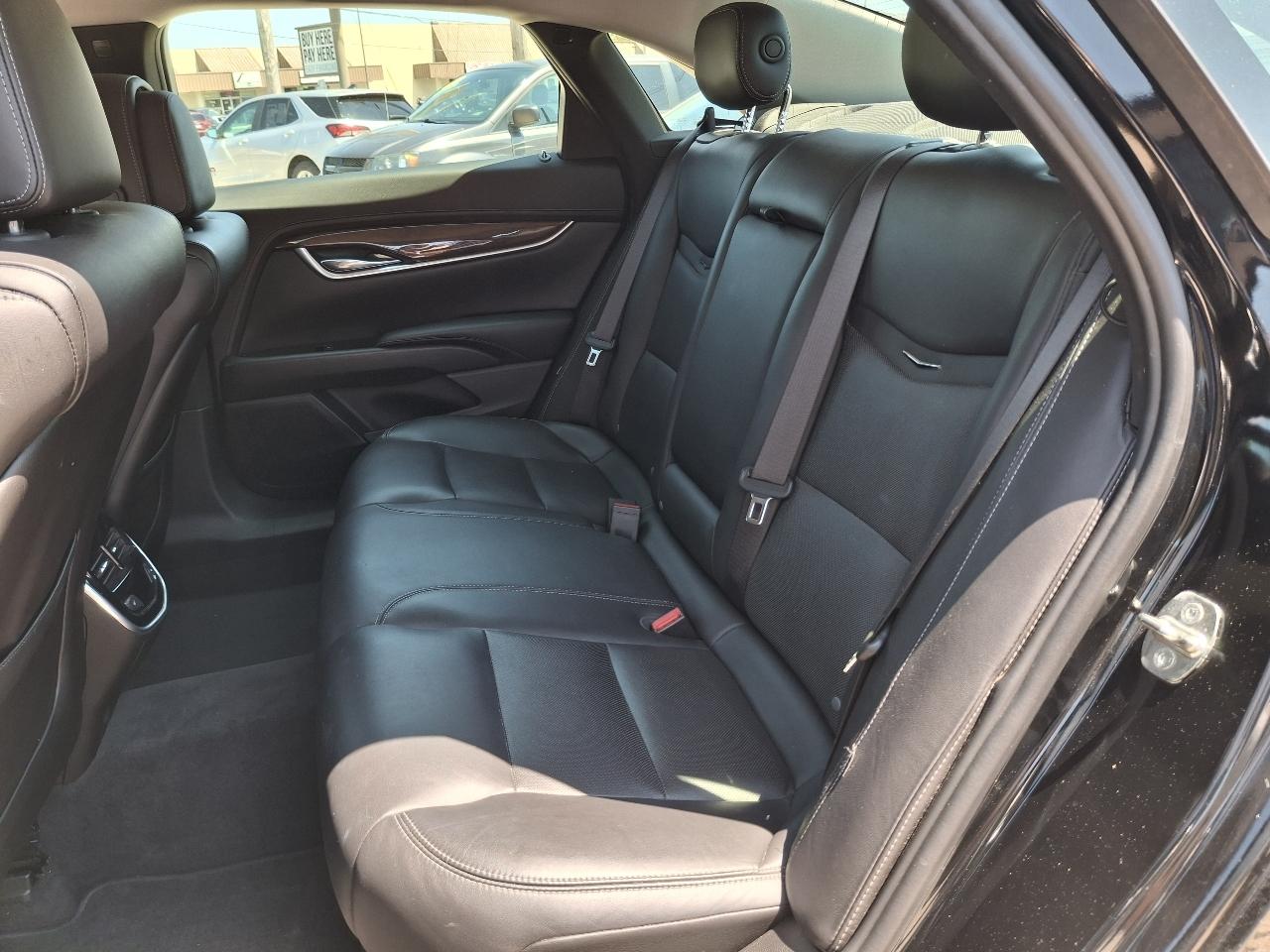 Cadillac XTS Luxury 2013