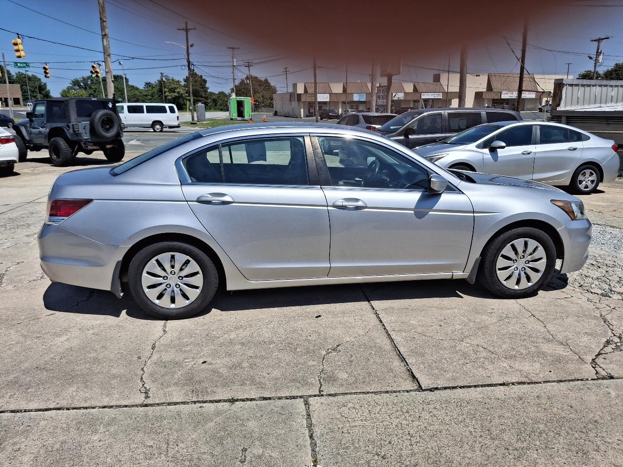 Honda Accord LX sedan AT 2012