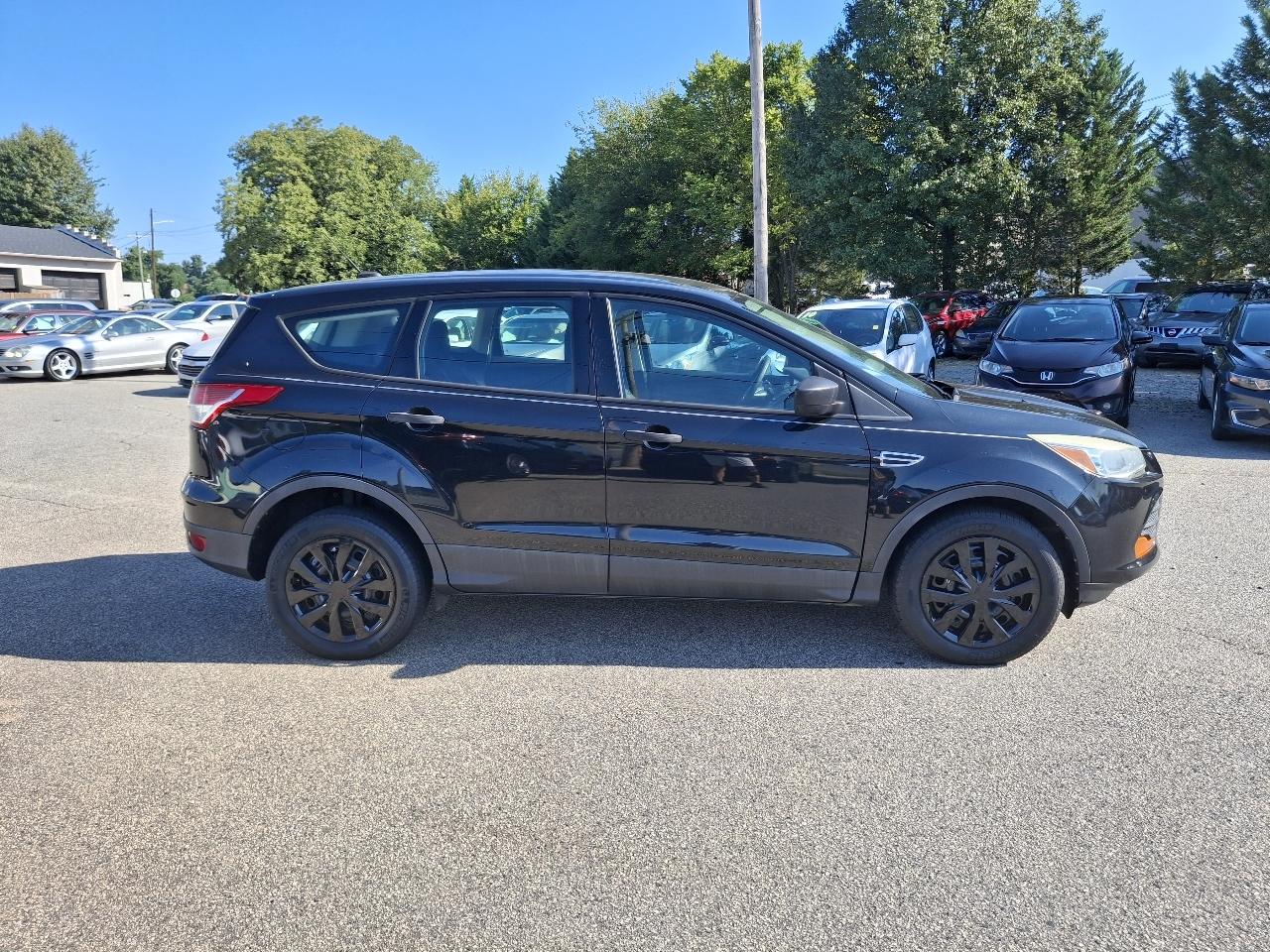 Ford Escape S FWD 2014