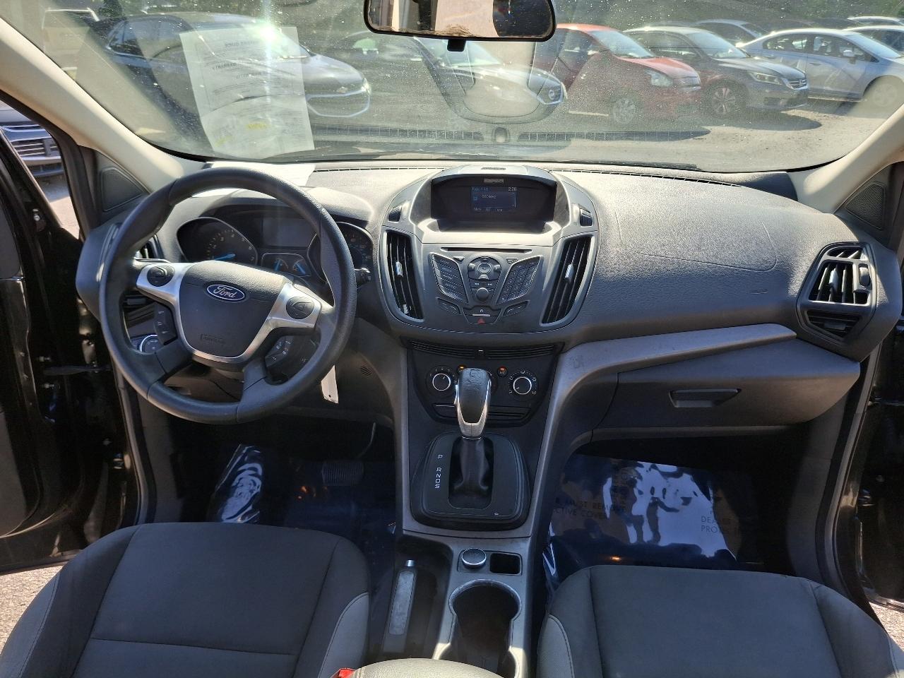 Ford Escape S FWD 2014
