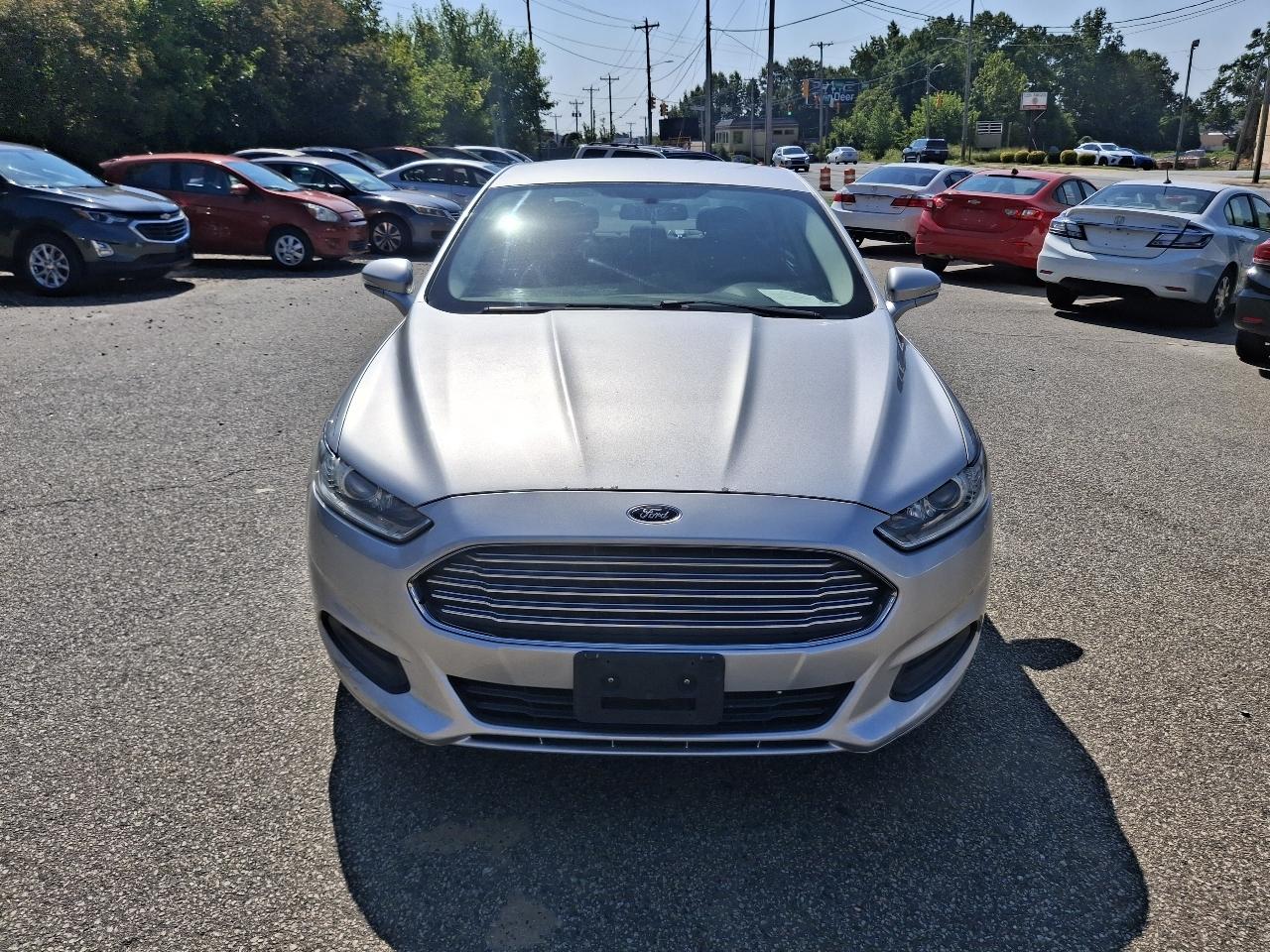 Ford Fusion SE 2013