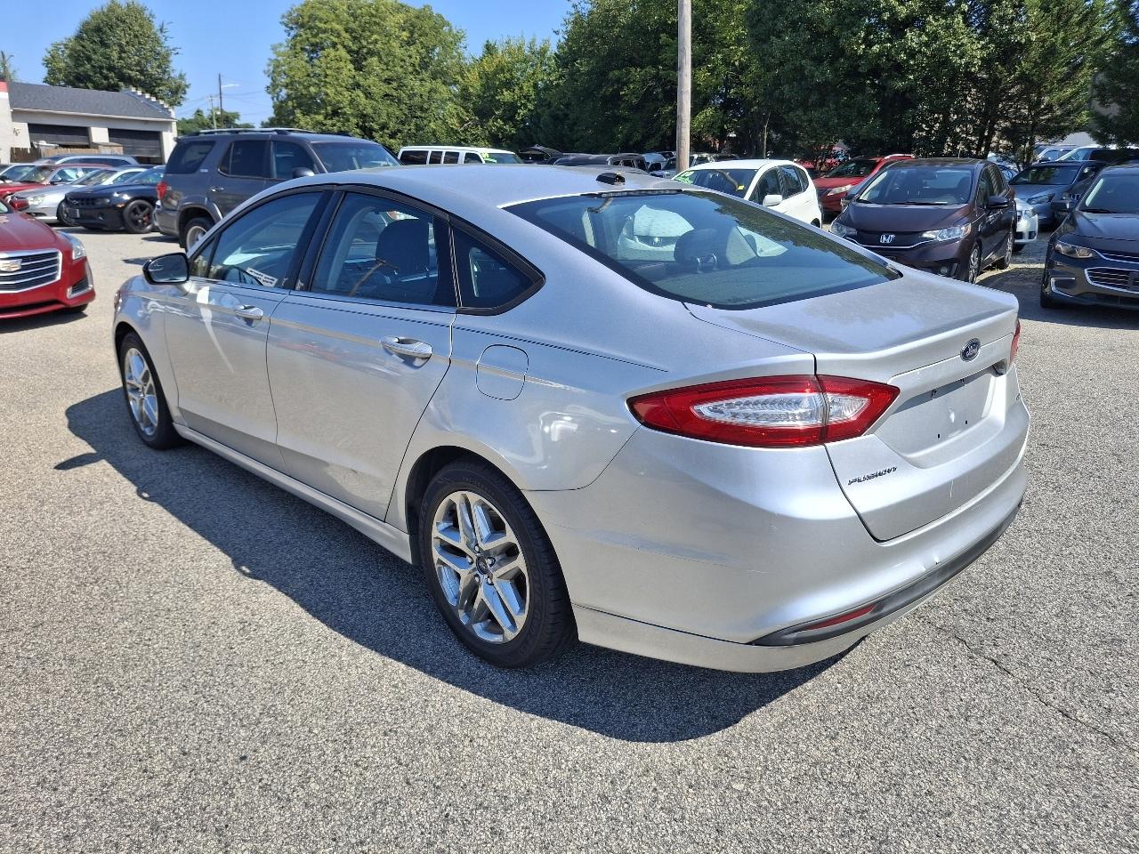 Ford Fusion SE 2013