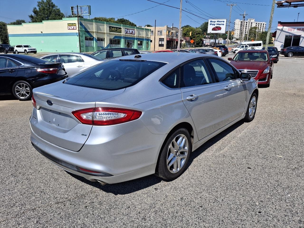 Ford Fusion SE 2013