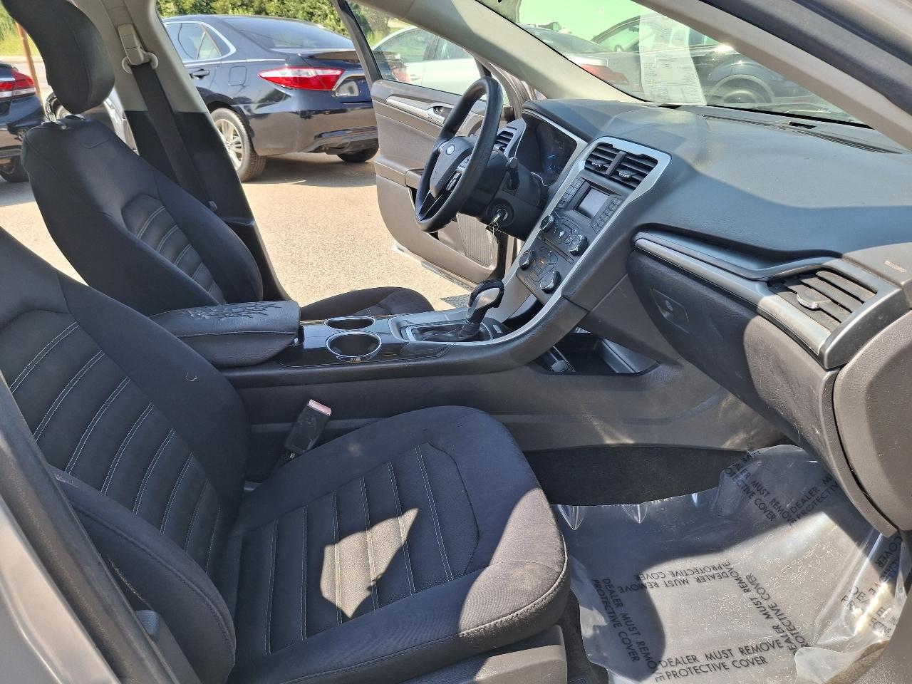 Ford Fusion SE 2013
