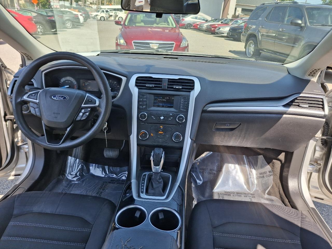 Ford Fusion SE 2013