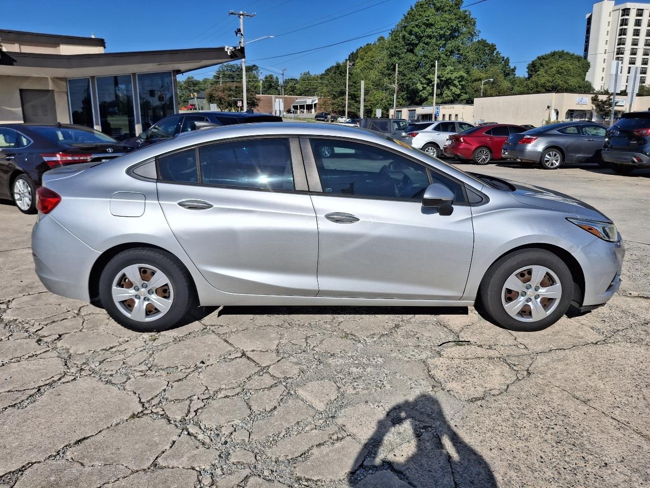 Chevrolet Cruze LS Auto 2017