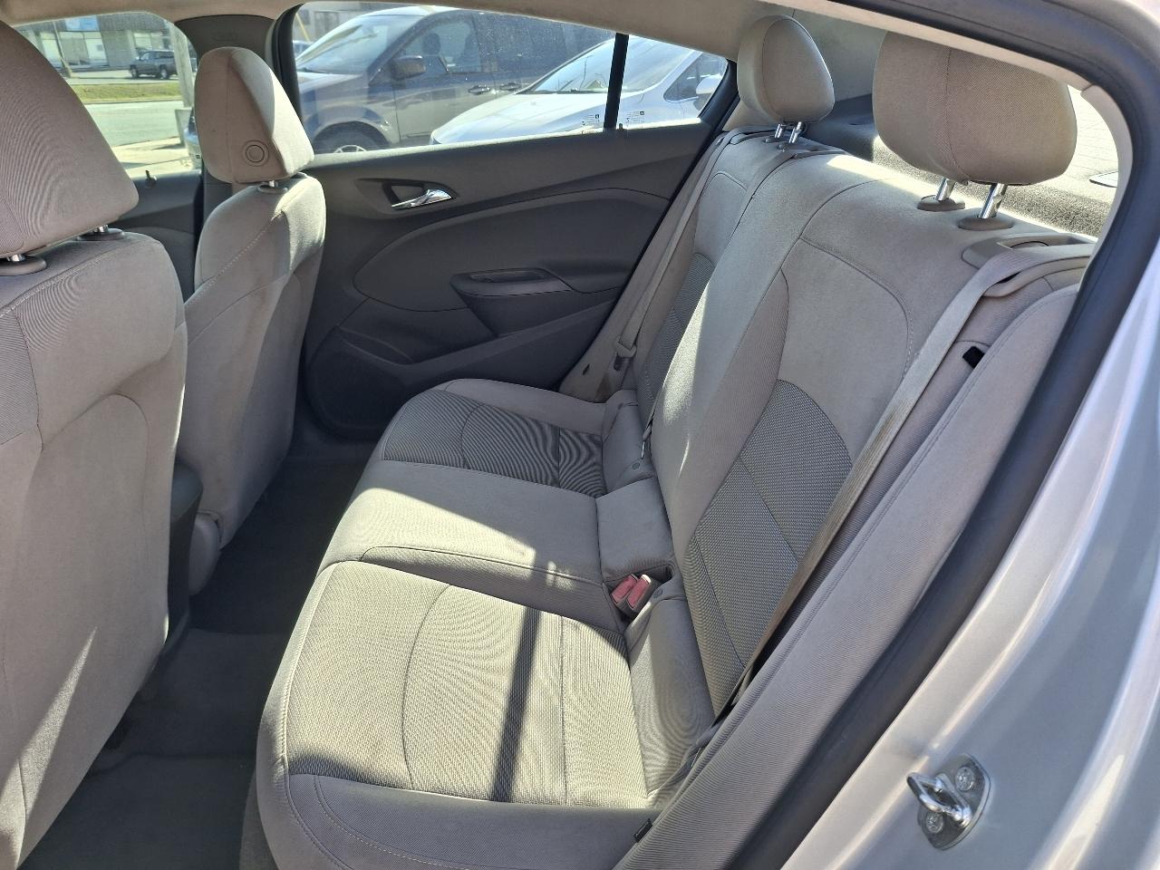 Chevrolet Cruze LS Auto 2017