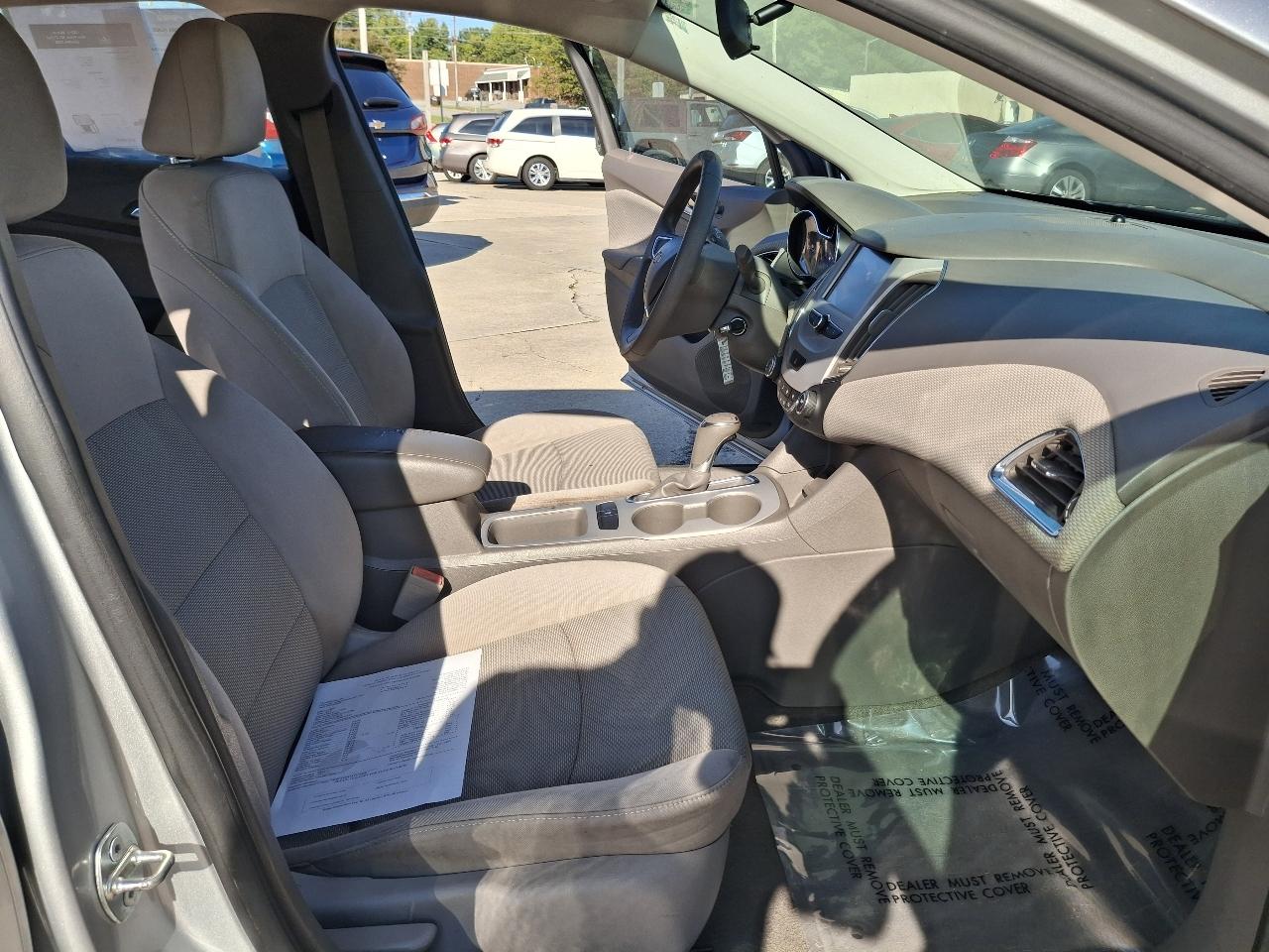 Chevrolet Cruze LS Auto 2017