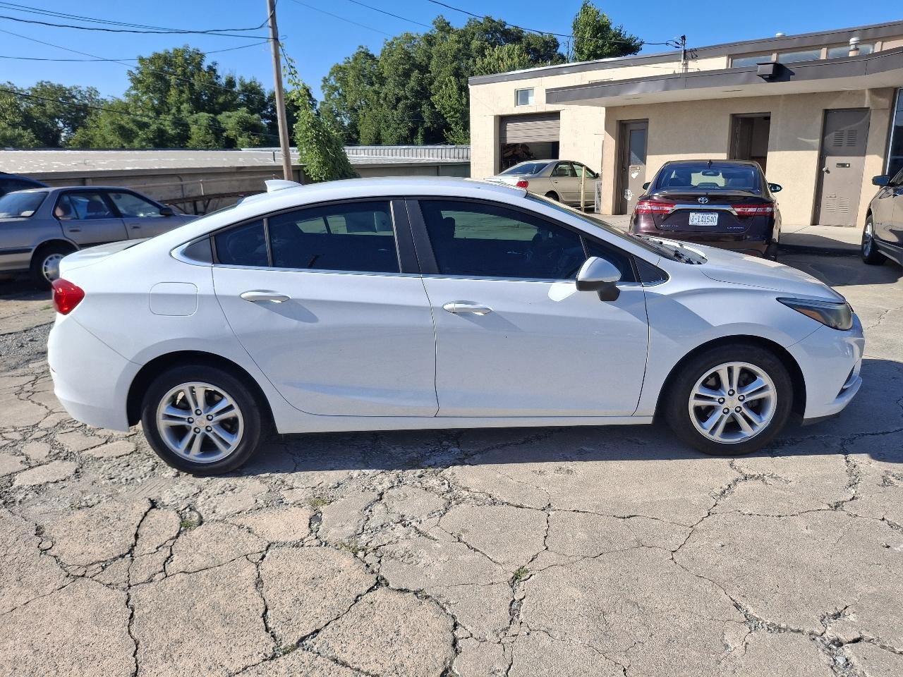 Chevrolet Cruze LT Auto 2017