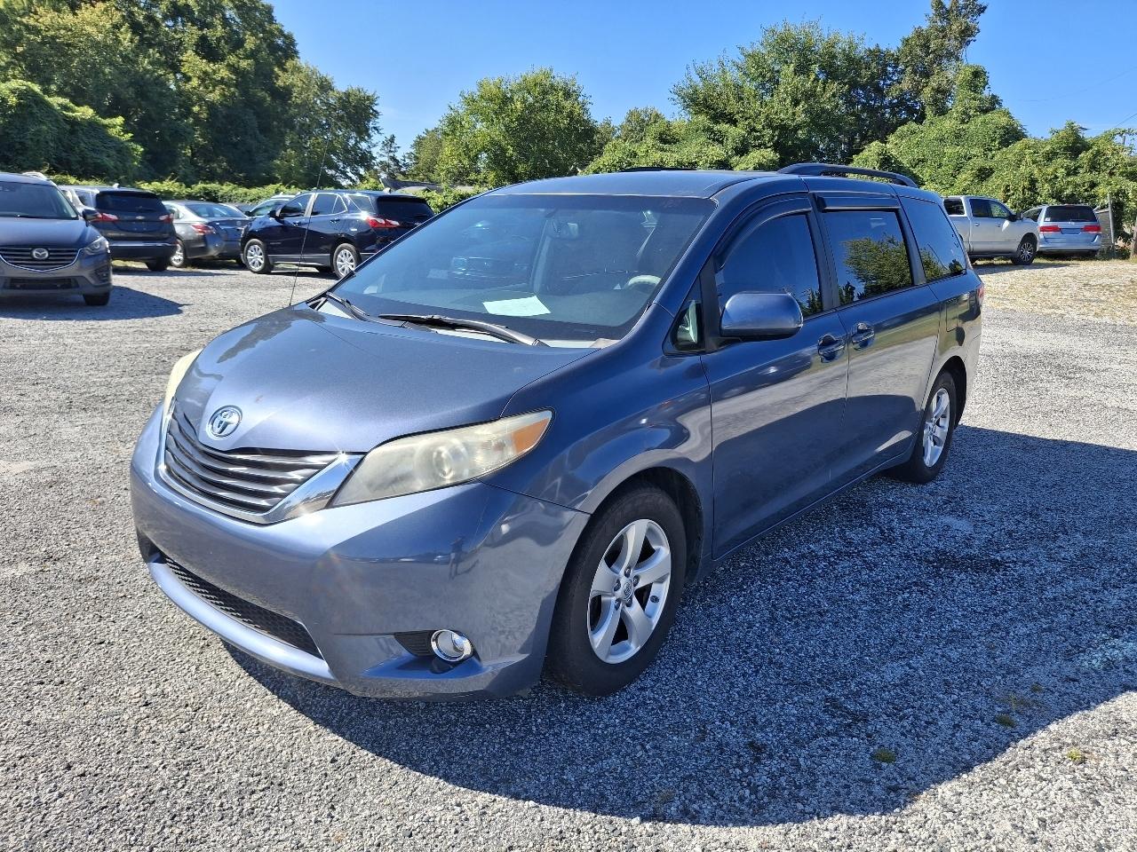 Toyota Sienna LE FWD 8-Passenger V6 2014