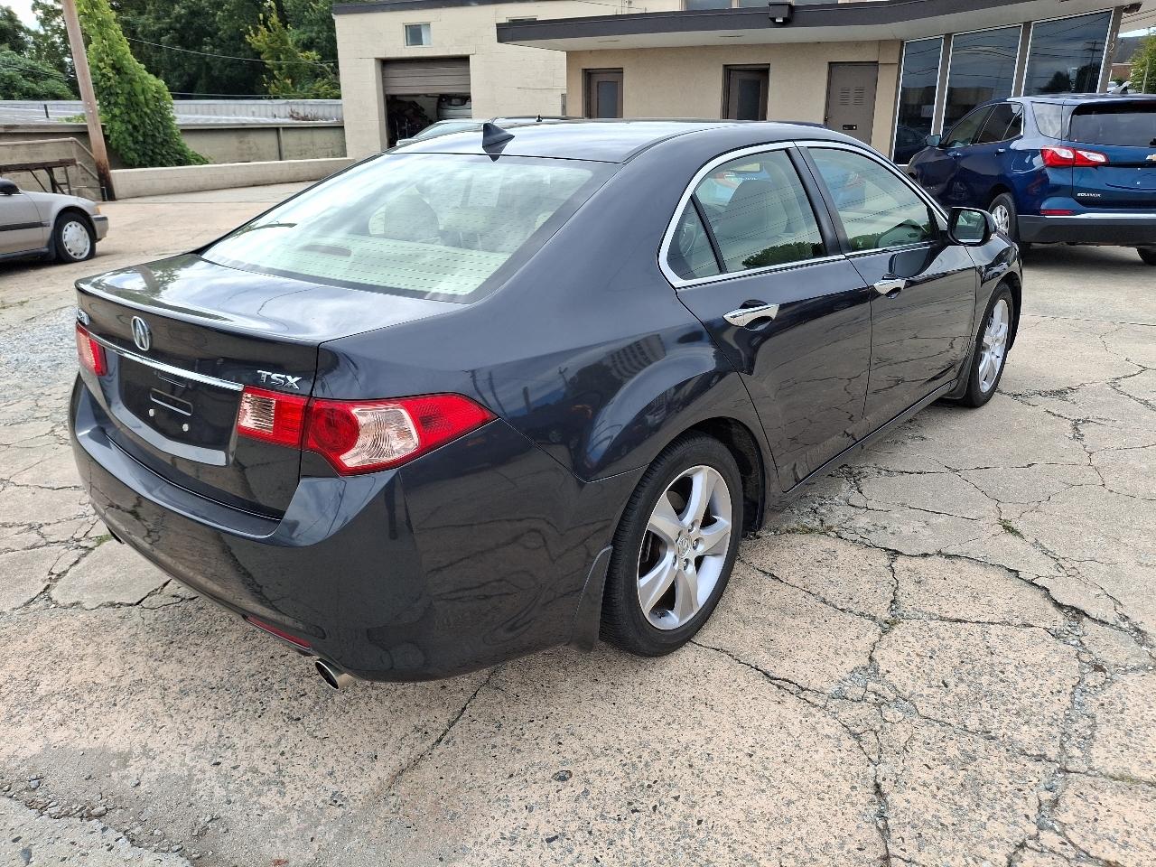 Acura TSX 5-Speed AT with Tech Package 2013