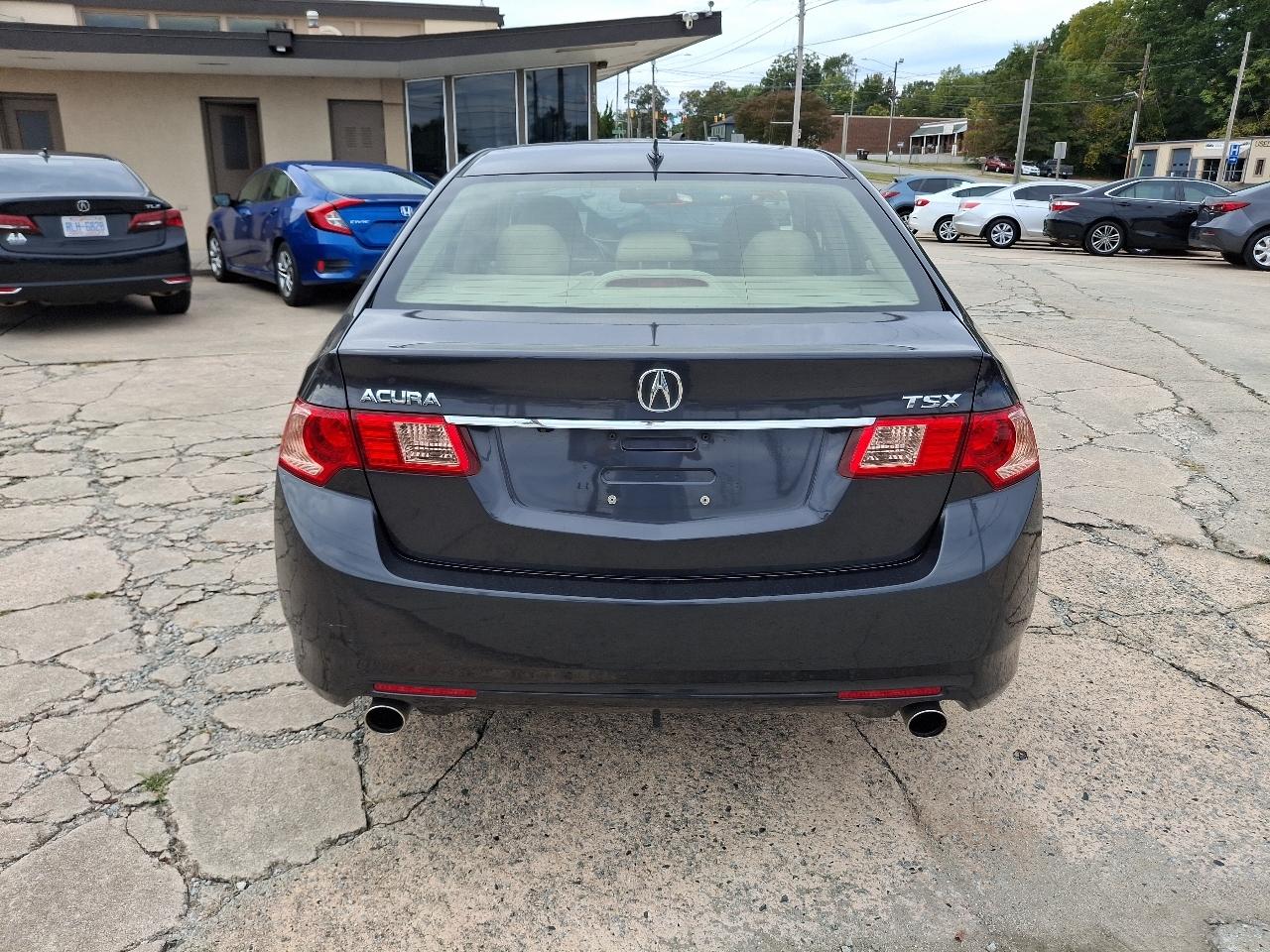 Acura TSX 5-Speed AT with Tech Package 2013