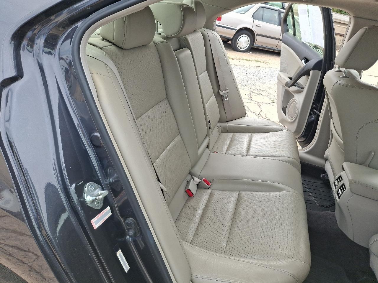 Acura TSX 5-Speed AT with Tech Package 2013